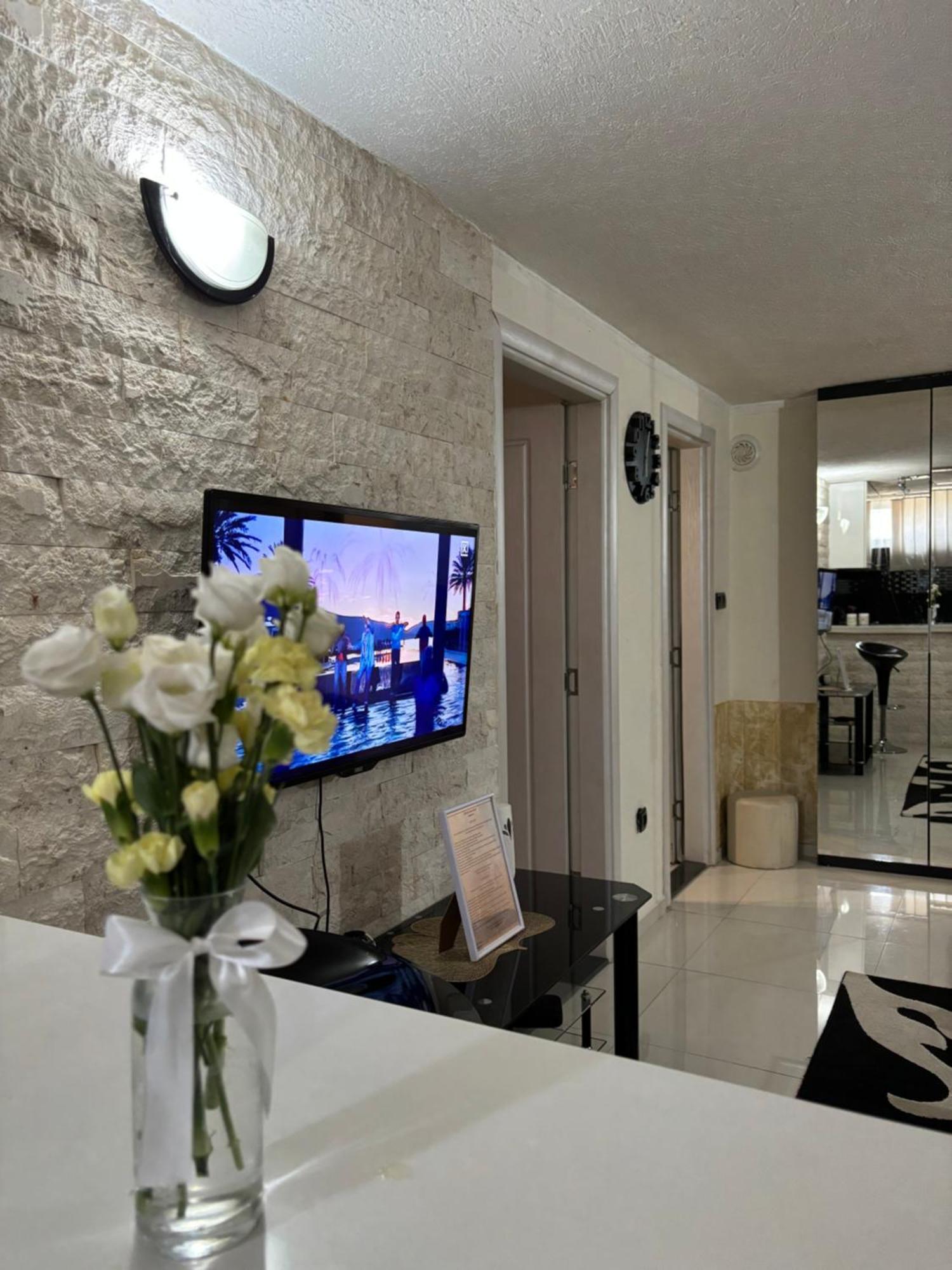 Stannadanviolet Apartment Podgorica Exterior photo
